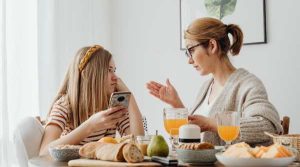 Consejos para padres sobre cómo manejar la rebeldía adolescente de manera positiva